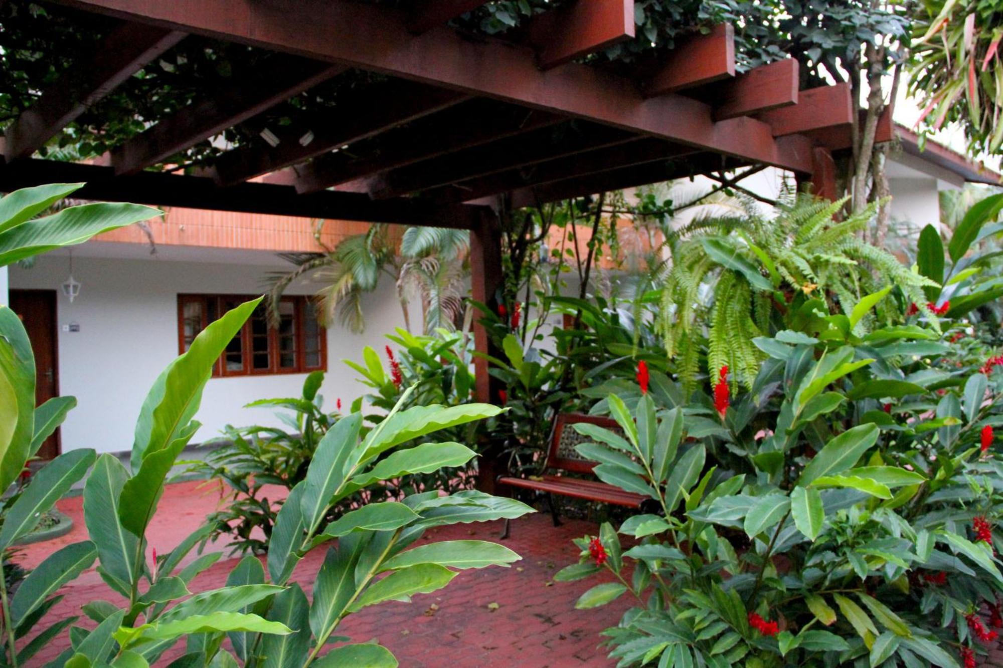 Larimor Estalagem Boicucanga