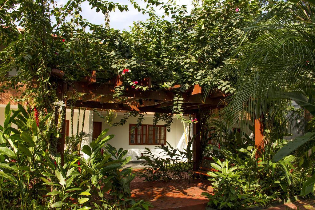 Inn Larimor
